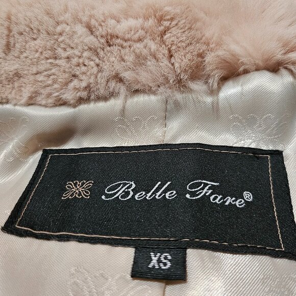 SUMPTUOUS GENUINE FUR JACKET FEATURING 3/4 SLEEVE W/ HIDDEN HOOK & EYE CLOSURES - Picture 12 of 15